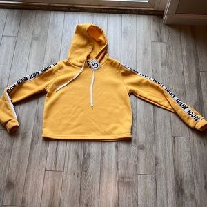 NWT Icon Hoodie Yellow 5 Style Size L